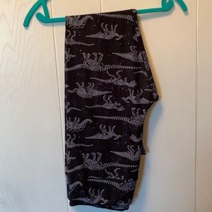 TC LULAROE LEGGINGS